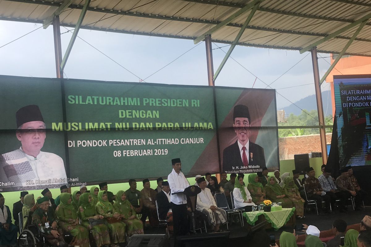 Presiden Jokowi silaturahmi dengan Muslimat NU dan ulama Cianjur