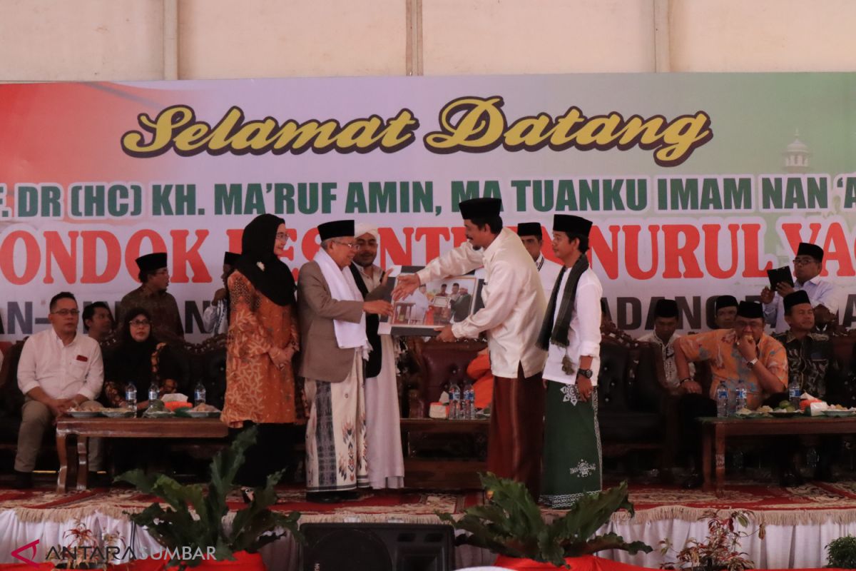 Ma'ruf Amin minta dukungan santri di Padang Pariaman