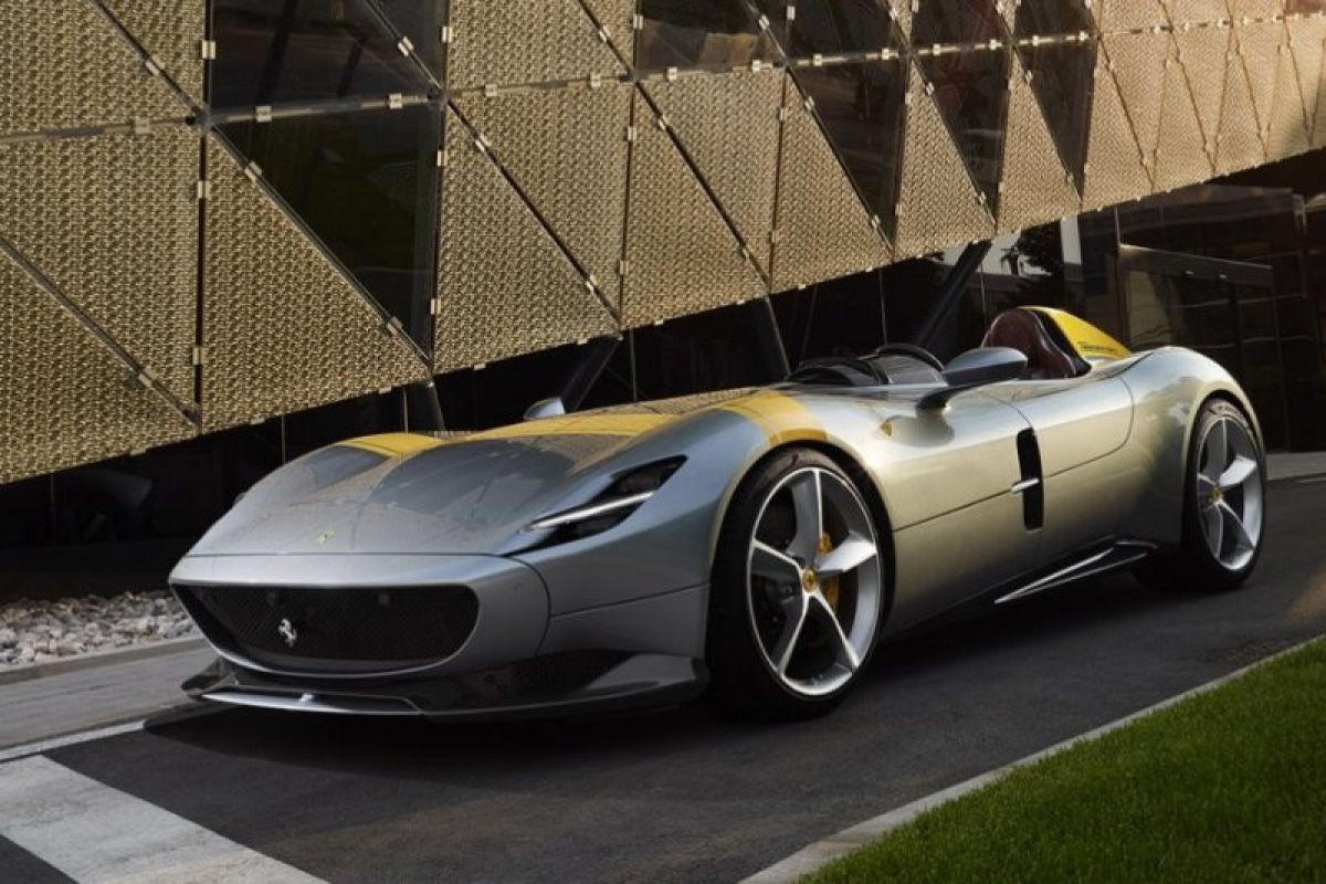 Ferrari Monza SP2 dinobatkan sebagai mobil tercantik