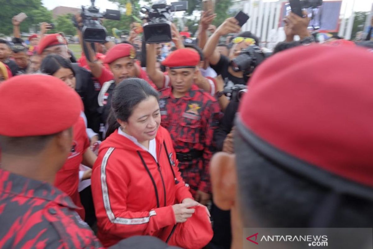 Puan Maharani ajak kader PDIP wujudkan pemilu damai