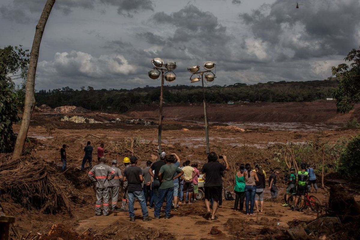 Tambang Di Brazil Runtuh, 300 Orang Tewas, 500 Orang Dievakuasi