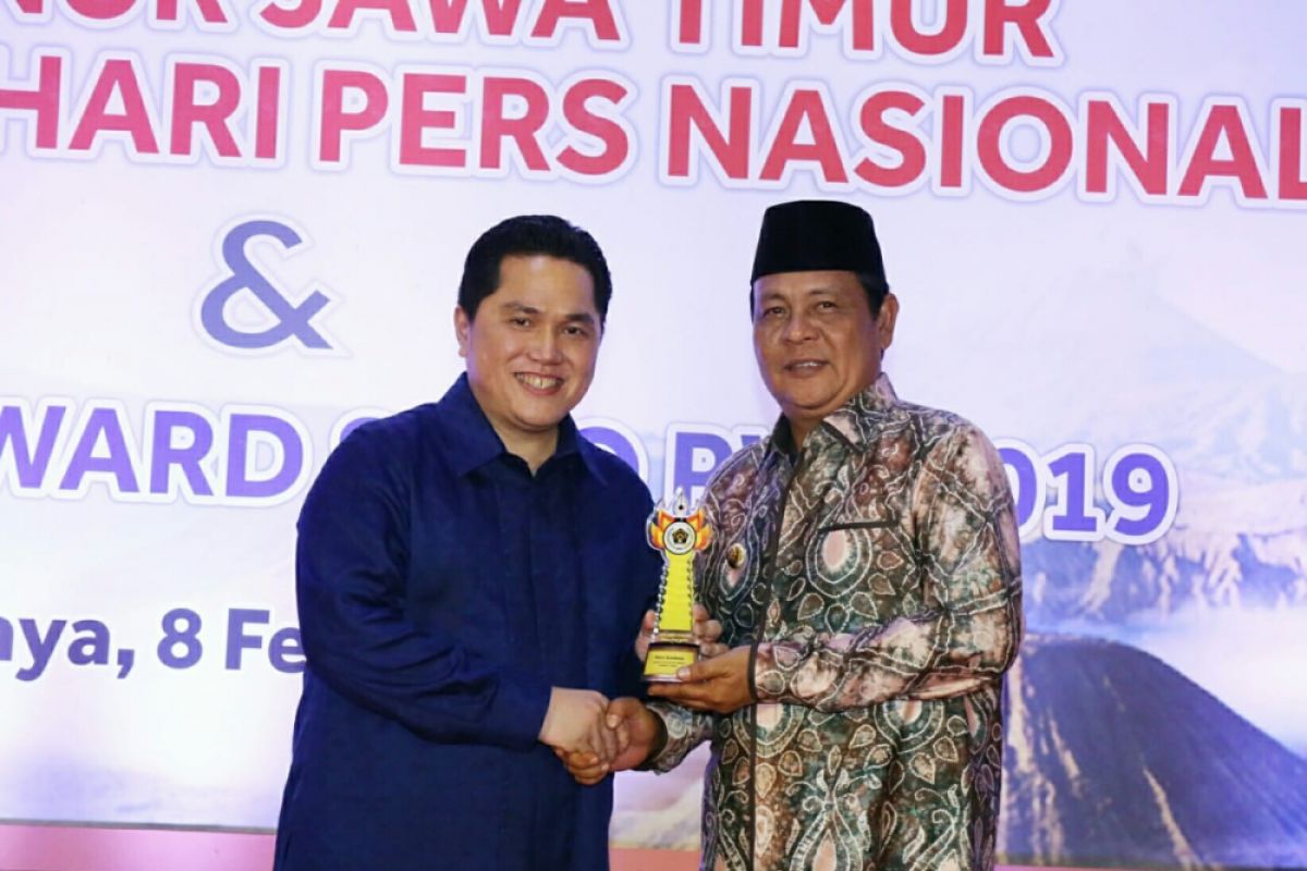 Paman Birin dan Sukamta Raih Golden Award 2019