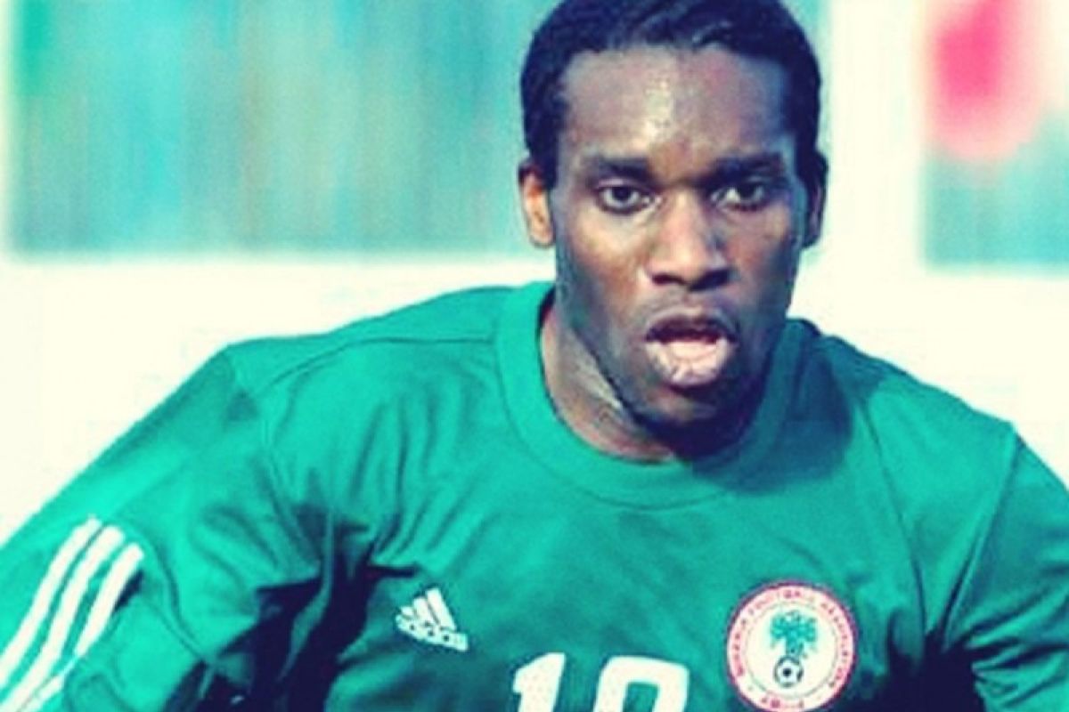 Pesepak bola legendaris Nigeria semangati pesepakbola Indonesia