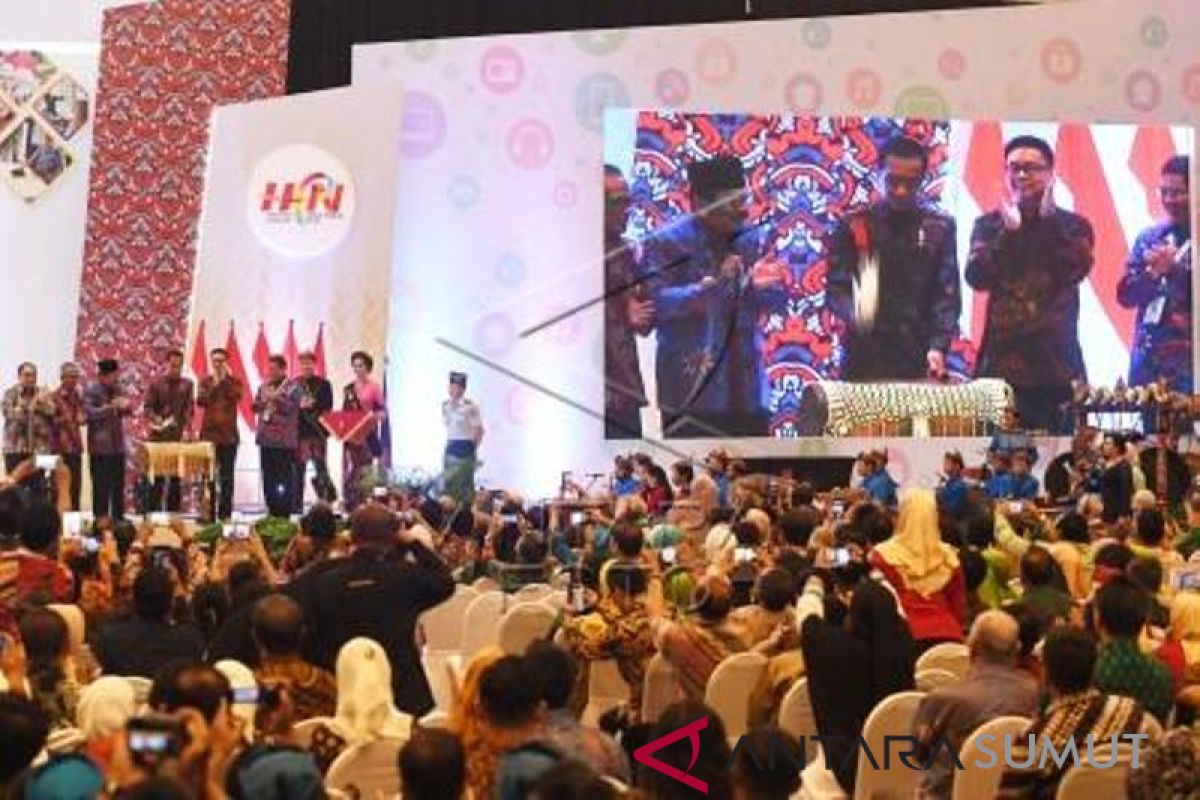Presiden menyapa peserta HPN 2019 Surabaya