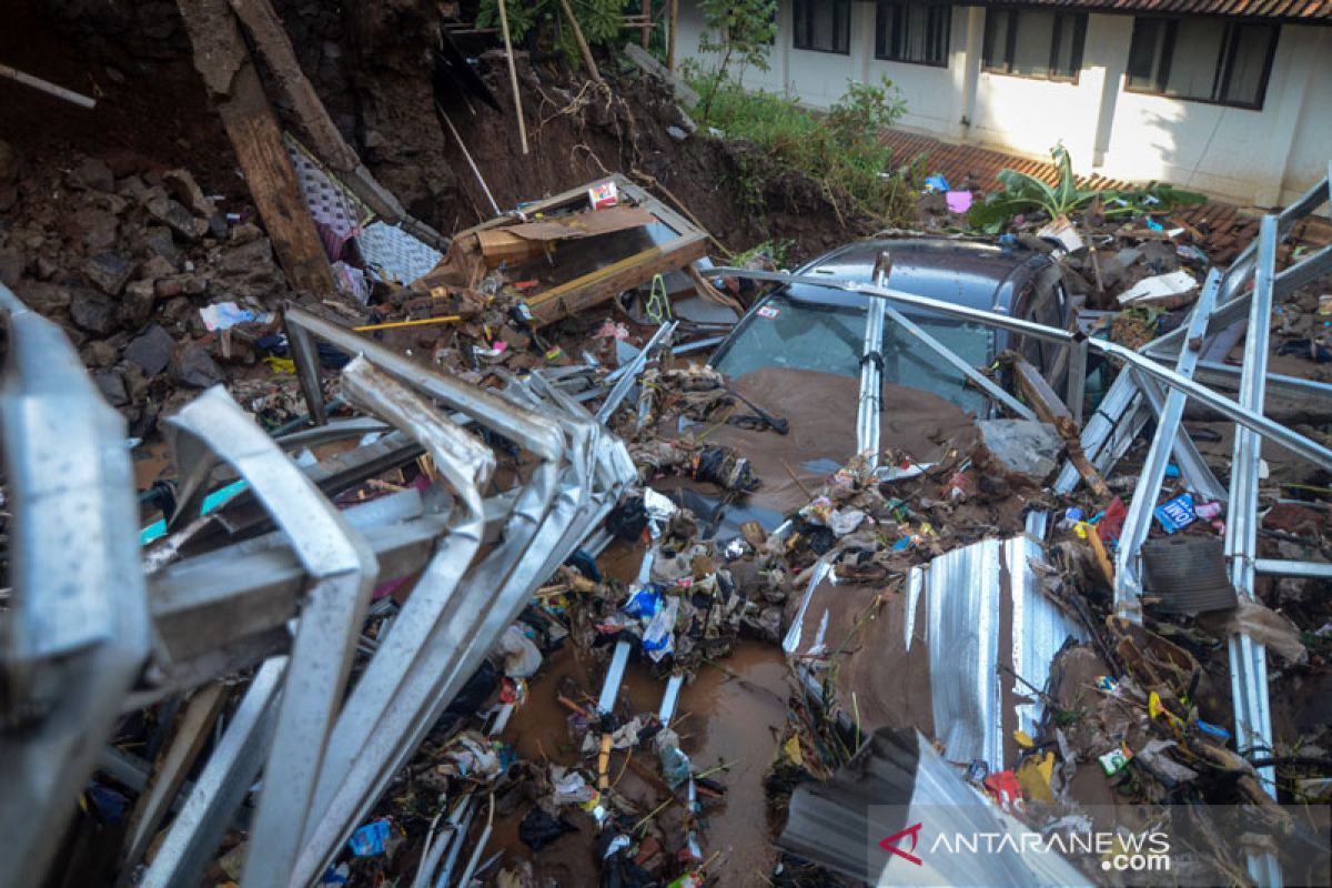 Kementerian PUPR bantu penanganan darurat tanggul rusak