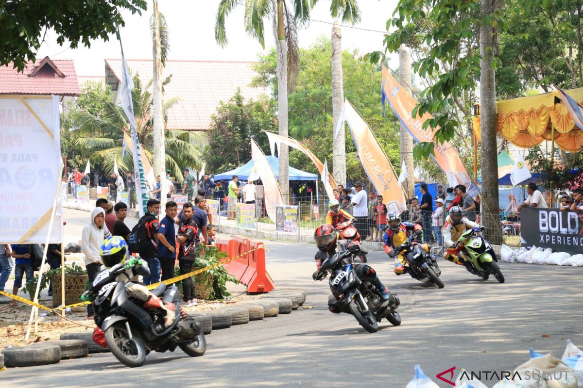 Ratusan pebalap berlaga di grand final Kejurda roadrace IMI Sumut