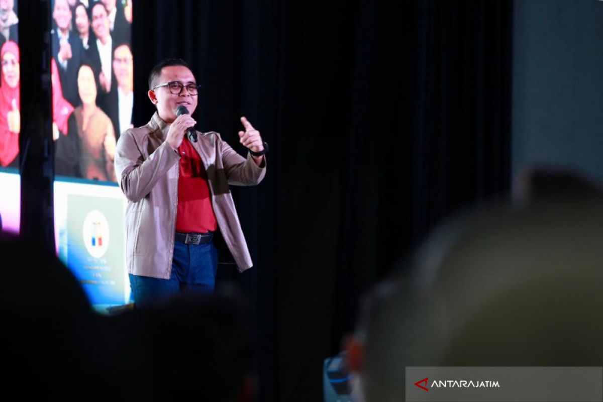 Bupati Anas Berbagi Pengalaman Soal Kreativitas Daerah di Bandung
