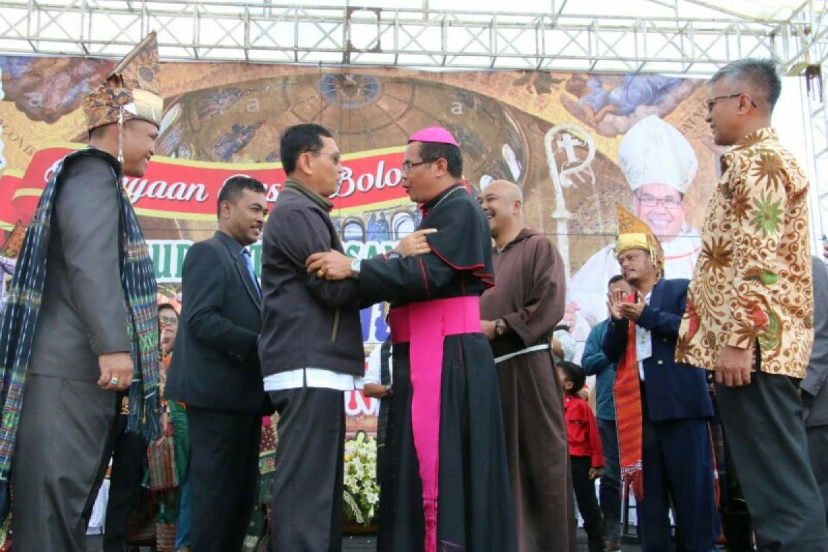Bupati Simalungun hadir di syukuran Uskup Agung Medan