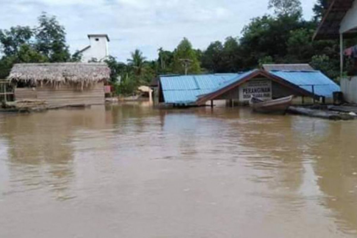 Desa di pedalaman Sungai Lahei dan Tewei mulai terendam banjir