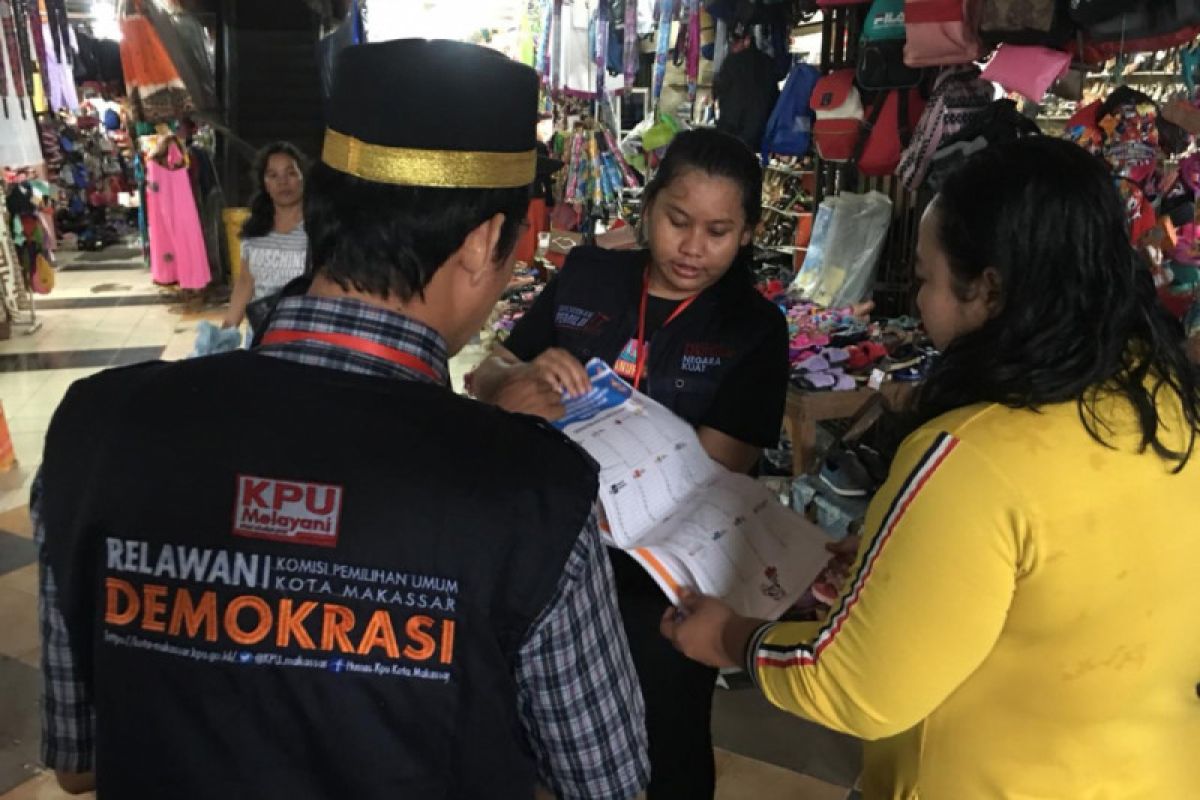 KPU  Makassar sosialisasi di pasar