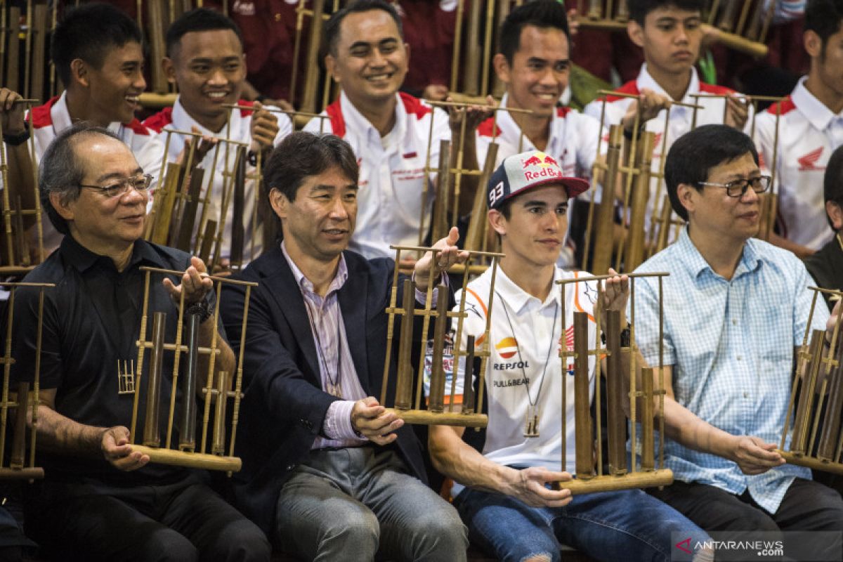 Kemarin, Marquez bergoyang diiringi angklung hingga Indonesia promosi wisata di Thailand