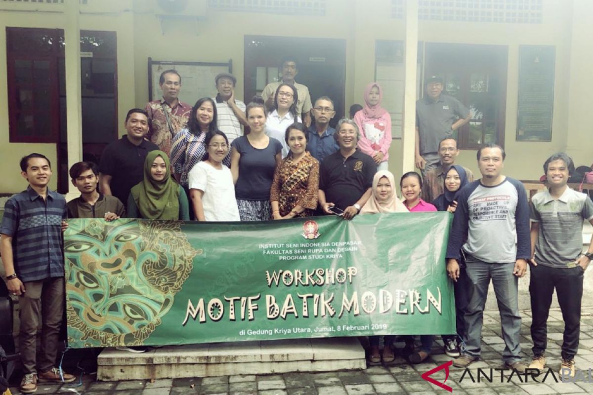 ISI Denpasar gelar workshop Motif Batik Modern