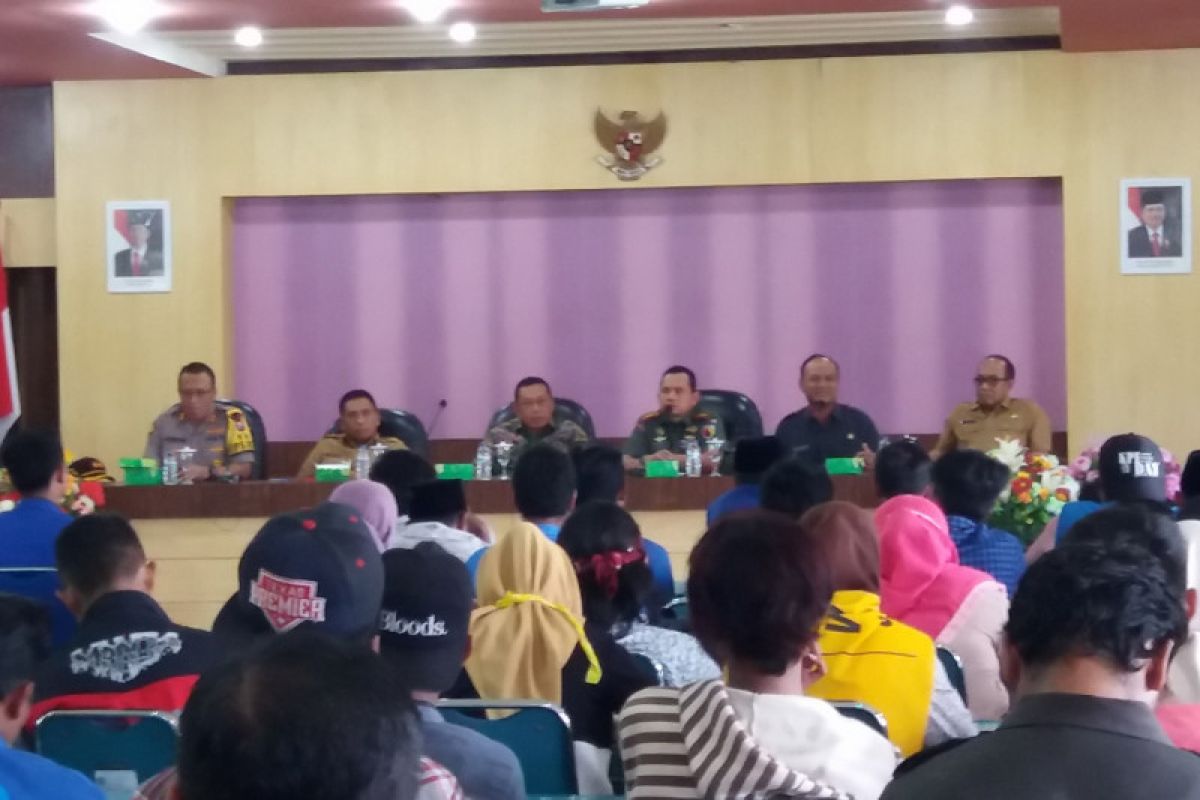 Bupati Situbondo Temui Pendemo Dugaan Korupsi DBHCT (Video)