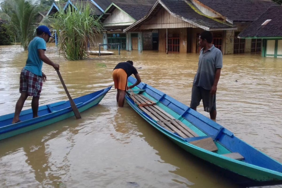 Ratusan rumah terendam banjir akibat meluapnya tiga sungai di Barito Utara