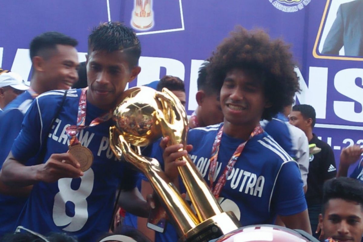 Pelauw Putera Raih Piala Kapolda Maluku