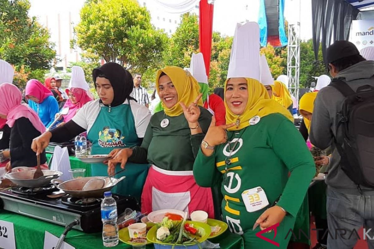 Ada mie sagu di Pontianak Food Festival