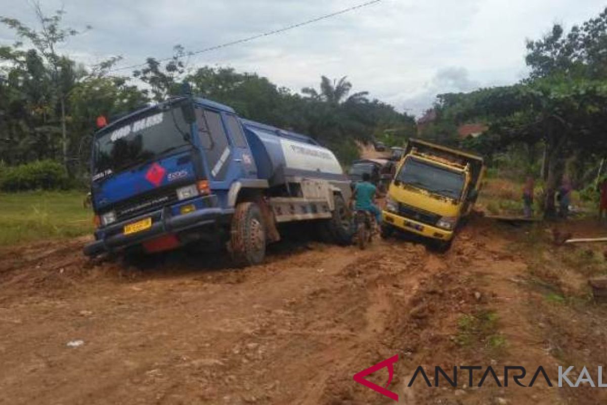 Jalan Kerang -- Tanjung Aru Segera Diperbaiki