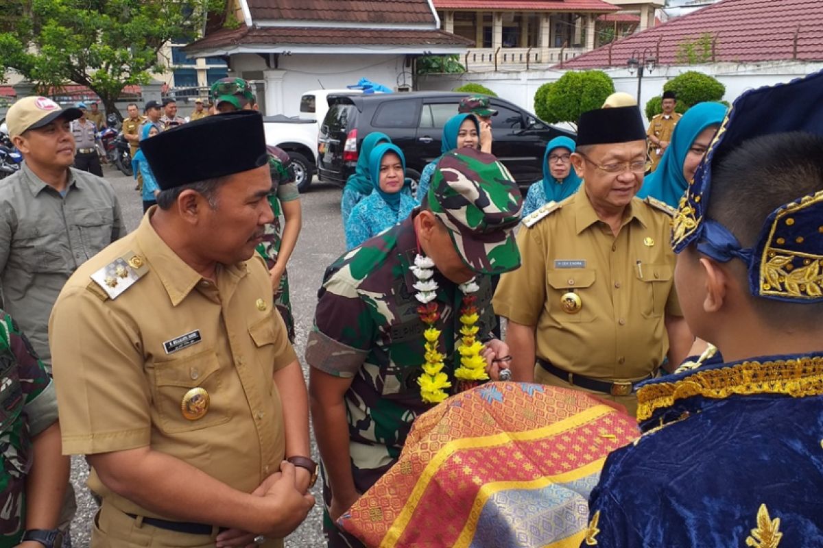 Bupati Sarolangun sambut kunjungan Danrem 042/Gapu (video)