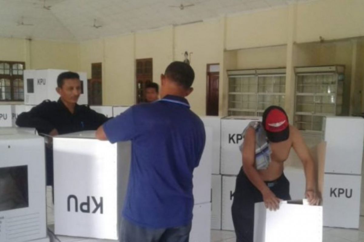 KPU Kabupaten Ngawi Rakit Kotak Suara Pemilu 2019