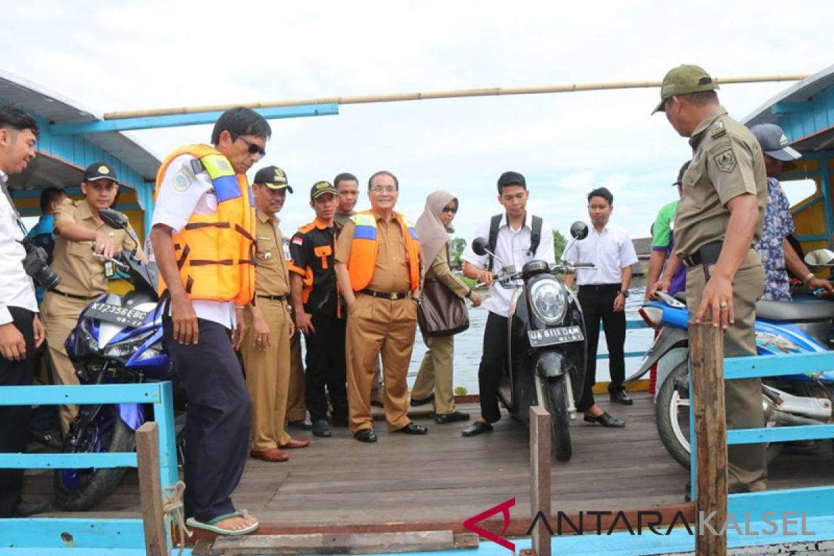Pemkab HSS sediakan angkutan feri penyeberangan Habirau Tengah - Tambangan gratis