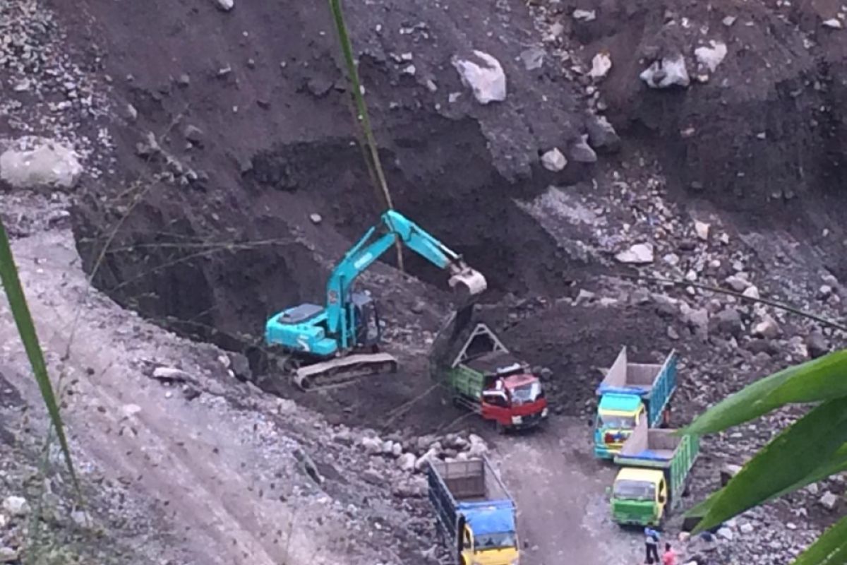 Penambangan pasir tidak terpengaruh peningkatan aktivitas Gunung Merapi