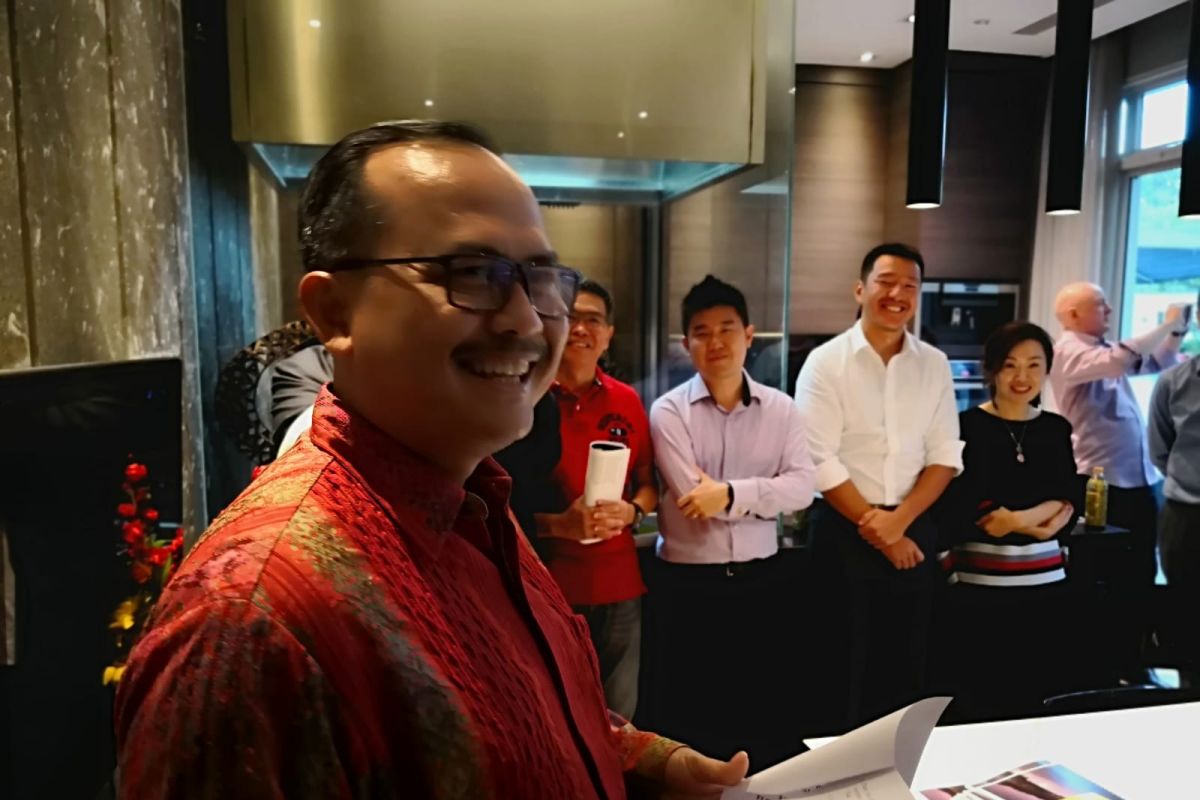 Ambassador ngurah urges university of diponegoro students to harbor optimism