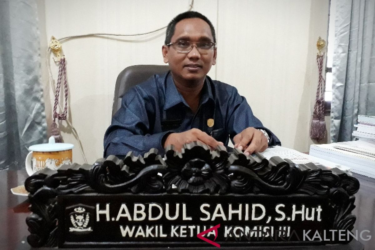 Pemkab Kotim didesak tangani desa belum berlistrik