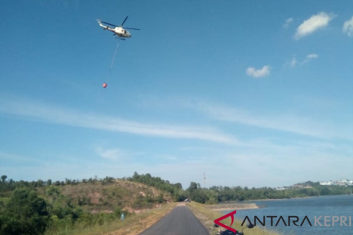 KLHK kerahkan helikopter padamkan kebakaran hutan Batam