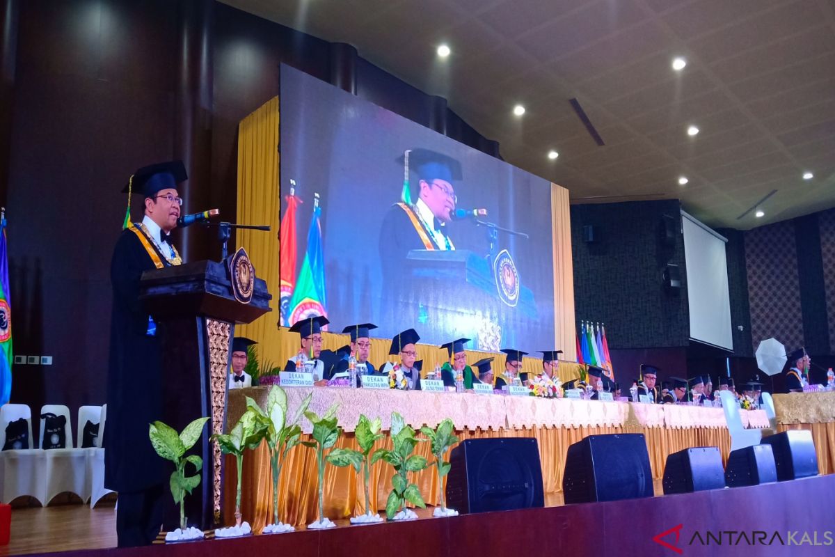 ULM cetak sejarah gelar wisuda di gedung milik sendiri