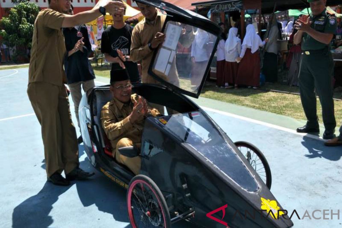 Aminullah jajal mobil listrik saat buka Fatihversary 2019