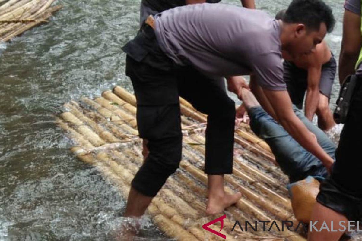 Meninggal tenggelam diduga karena tidak bisa berenang