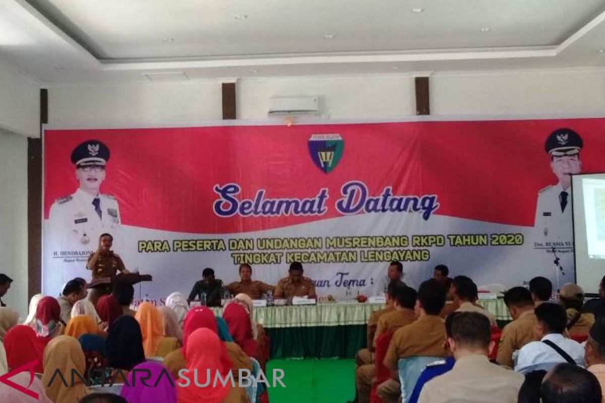 Bupati Hendrajoni bernyanyi ajak masyarakat kompak hadapi pemilu