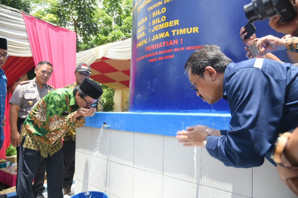 Warga Jember-Lumajang Dapat Bantuan Sumur Bor dari Kementerian ESDM