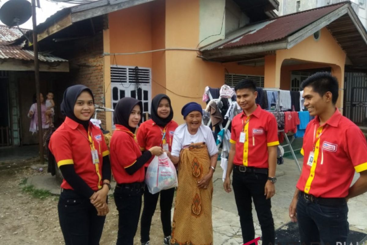 Alfamart salurkan donasi konsumen ke masjid di Sulut serta Gorontalo