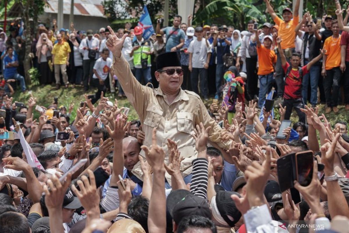 Prabowo: Terima Uangnya, tapi Coblos dengan Hati Nurani