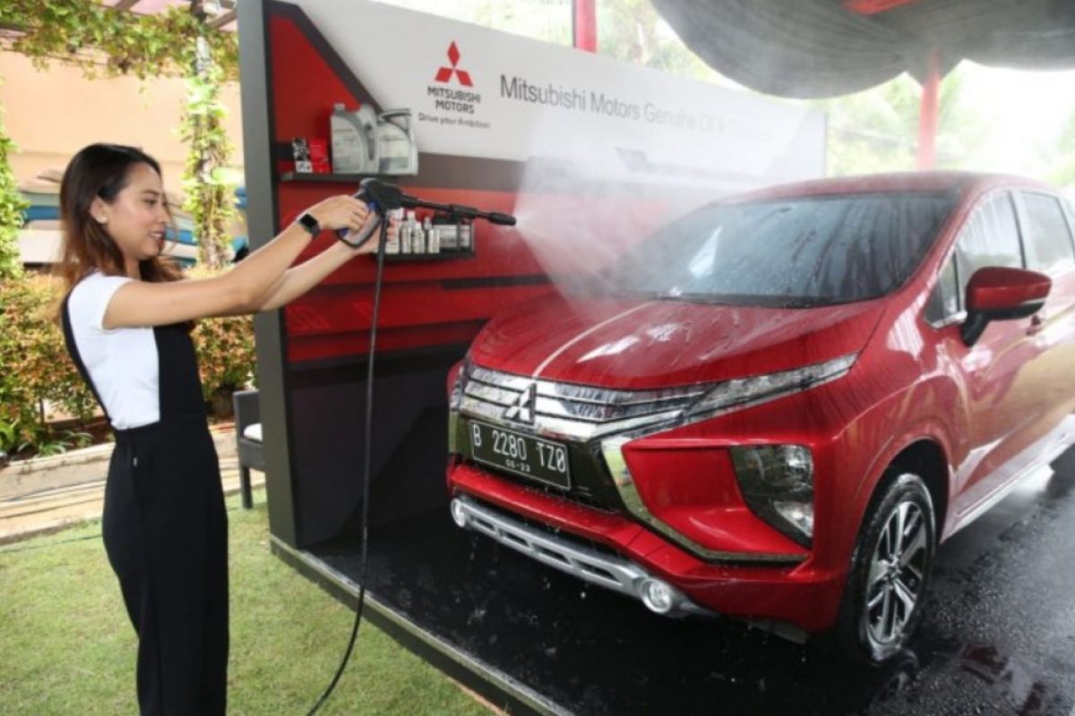 Pembersih mobil Water Repellent unggulkan efek daun talas