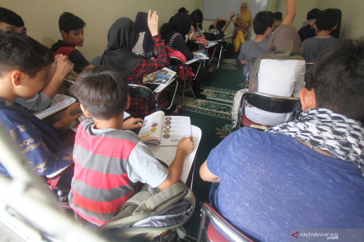 Indonesia obliged to fulfill child refugees' right to education: KPAI