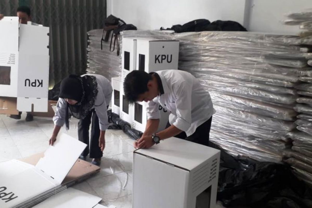 KPU Solok Selatan belum terima surat suara pemilihan DPD RI