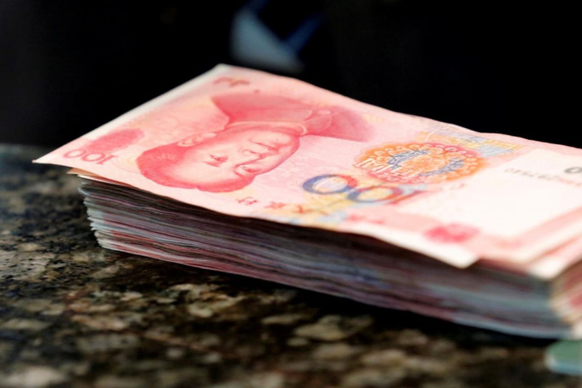 Yuan China melemah jadi 6,7659 terhadap dolar AS