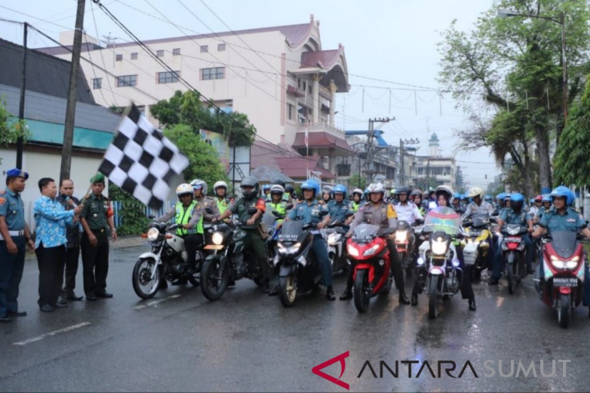 TNI-AL TBA edukasi masyarakat berkendara dengan baik