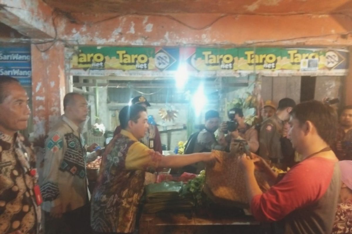 Pemkot Banjarmasin luncurkan tas purun di lima pasar tradisional