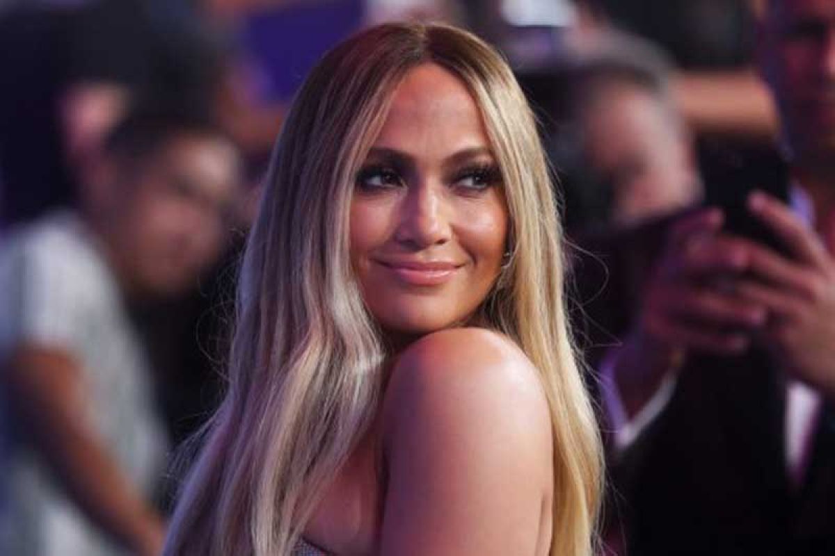 Jadi nominee di SAG Awards 2020, Jennifer Lopez menangis haru