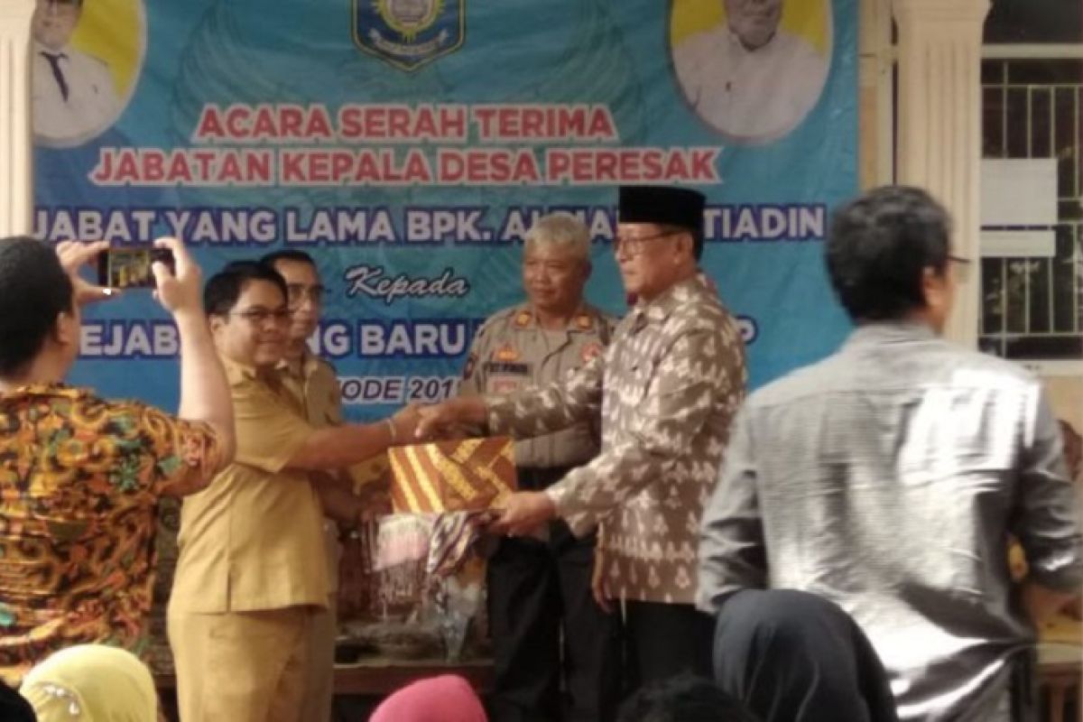Pemkab Lombok Barat ingatkan kades bekerja sesuai perundang-undangan