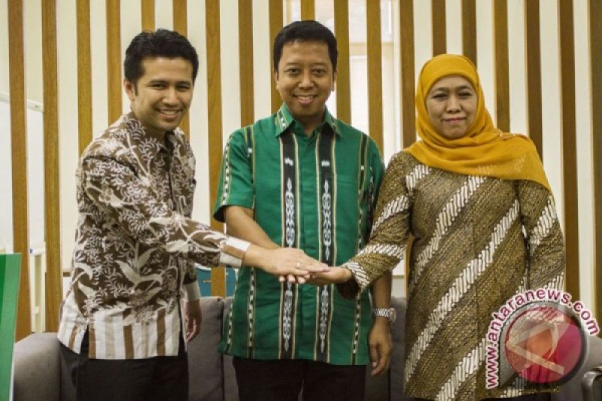 Khofifah Indar Parawansa dilantik jadi gubernur perempuan pertama Jawa Timur