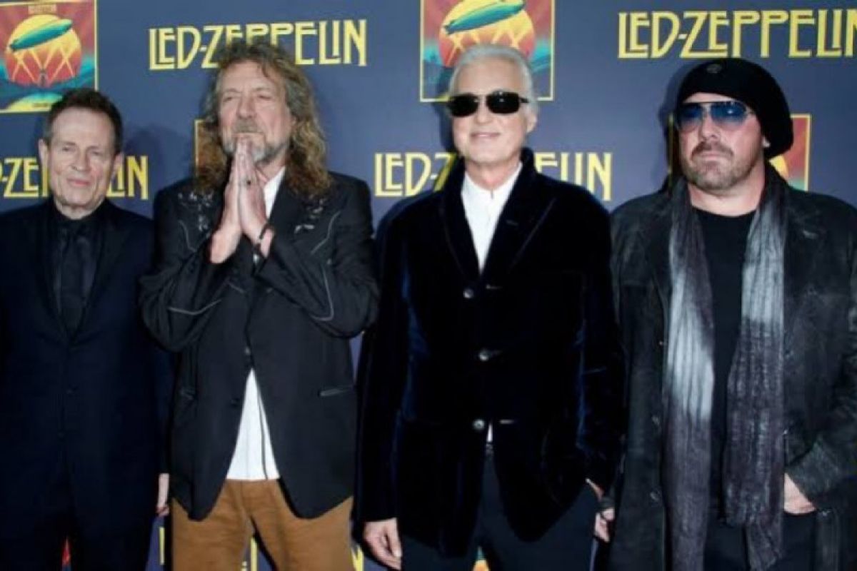 Led Zeppelin kolaborasi dengan Vans rilis sepatu dan kaus