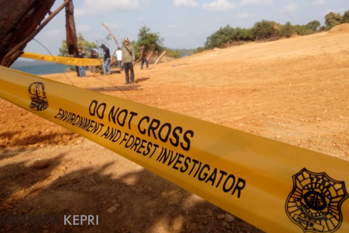 Lahan dekat sekolah di Tembeling rusak akibat tambang bauksit