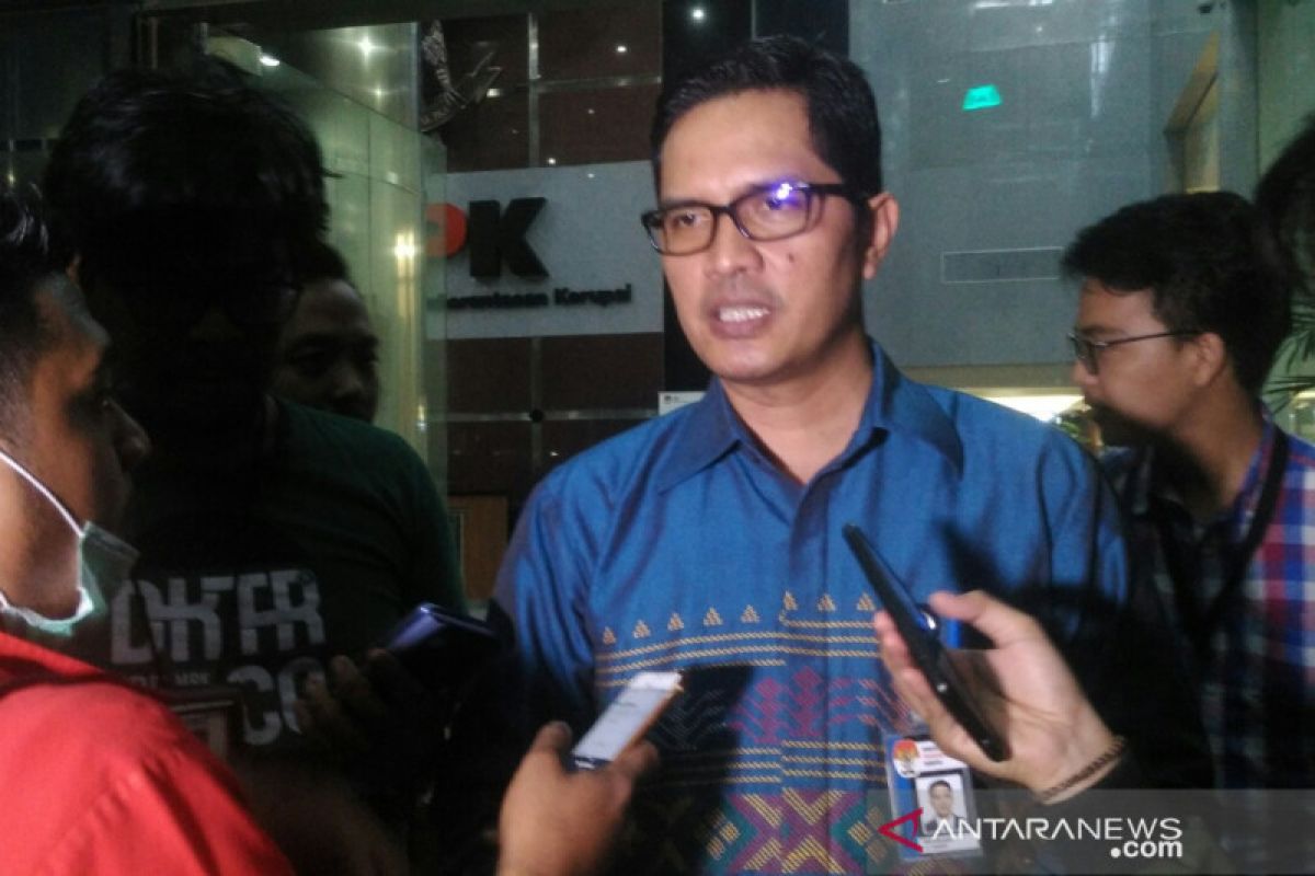 KPK panggil tiga saksi kasus korupsi pembangunan gedung IPDN Gowa