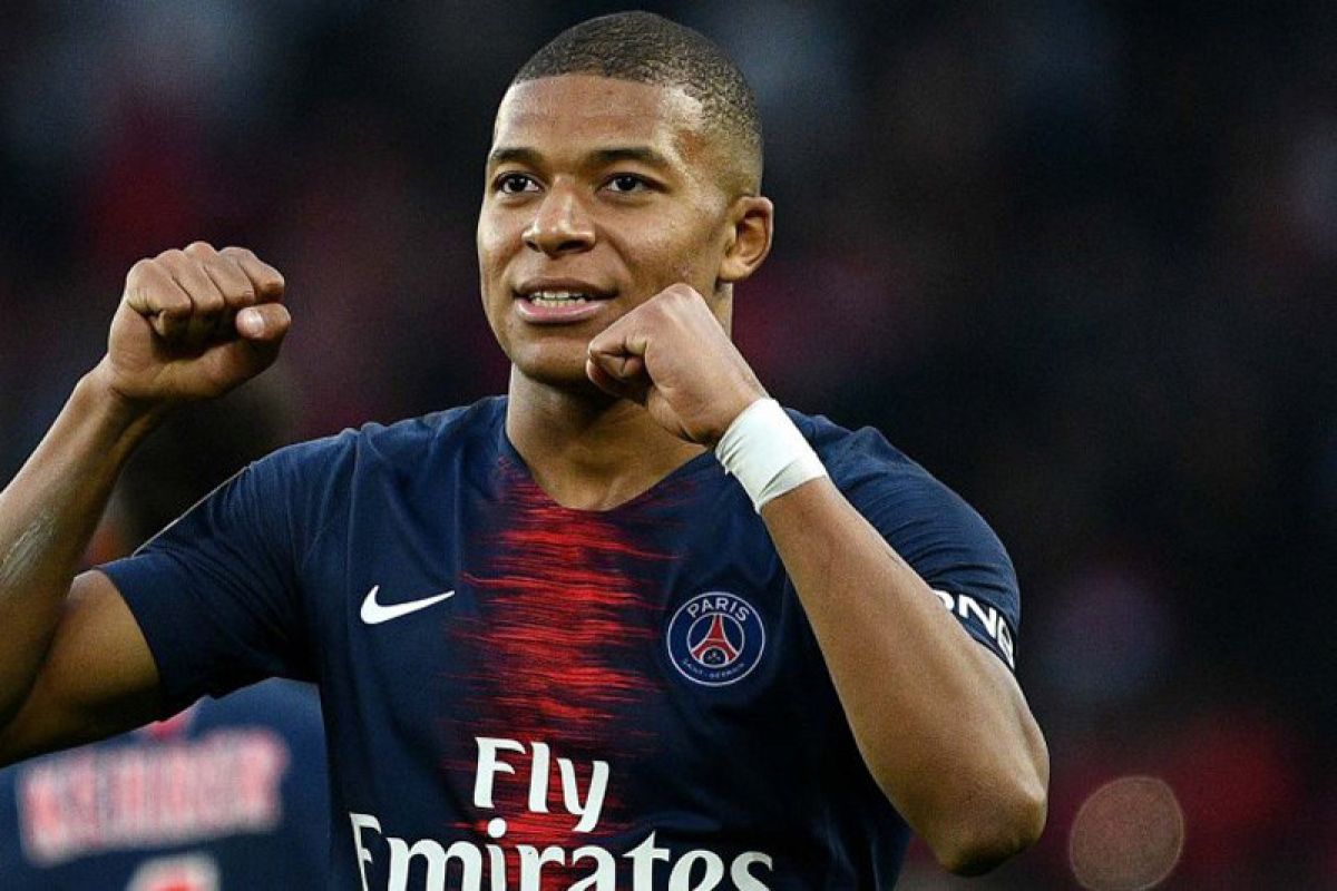 Pembuat grafiti rasis Mbappe digugat