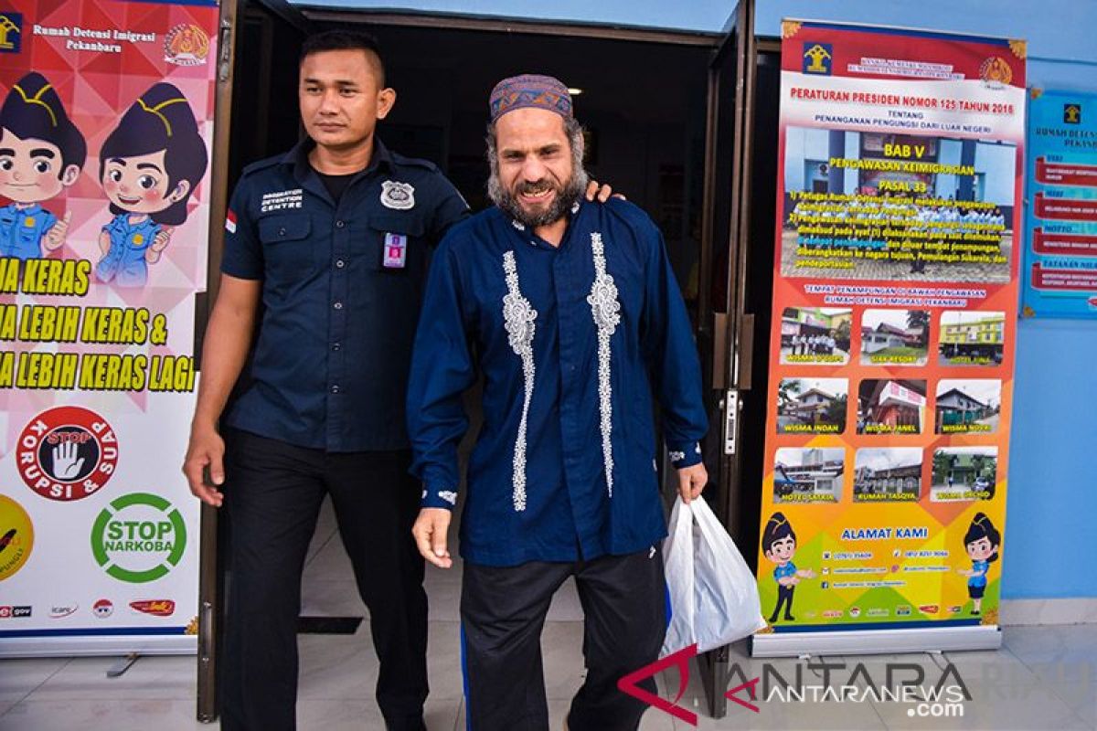 Maskapai penerbangan didenda Rp50 juta jika angkut WNA bermasalah. Kok bisa?