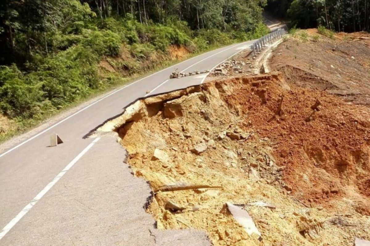 Jalan Muara Teweh - Benangin terancam putus